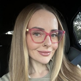 Amelia77